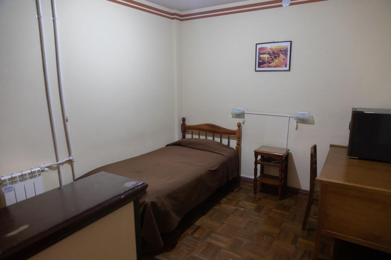 Julia Plaza Hotel Уюни Экстерьер фото