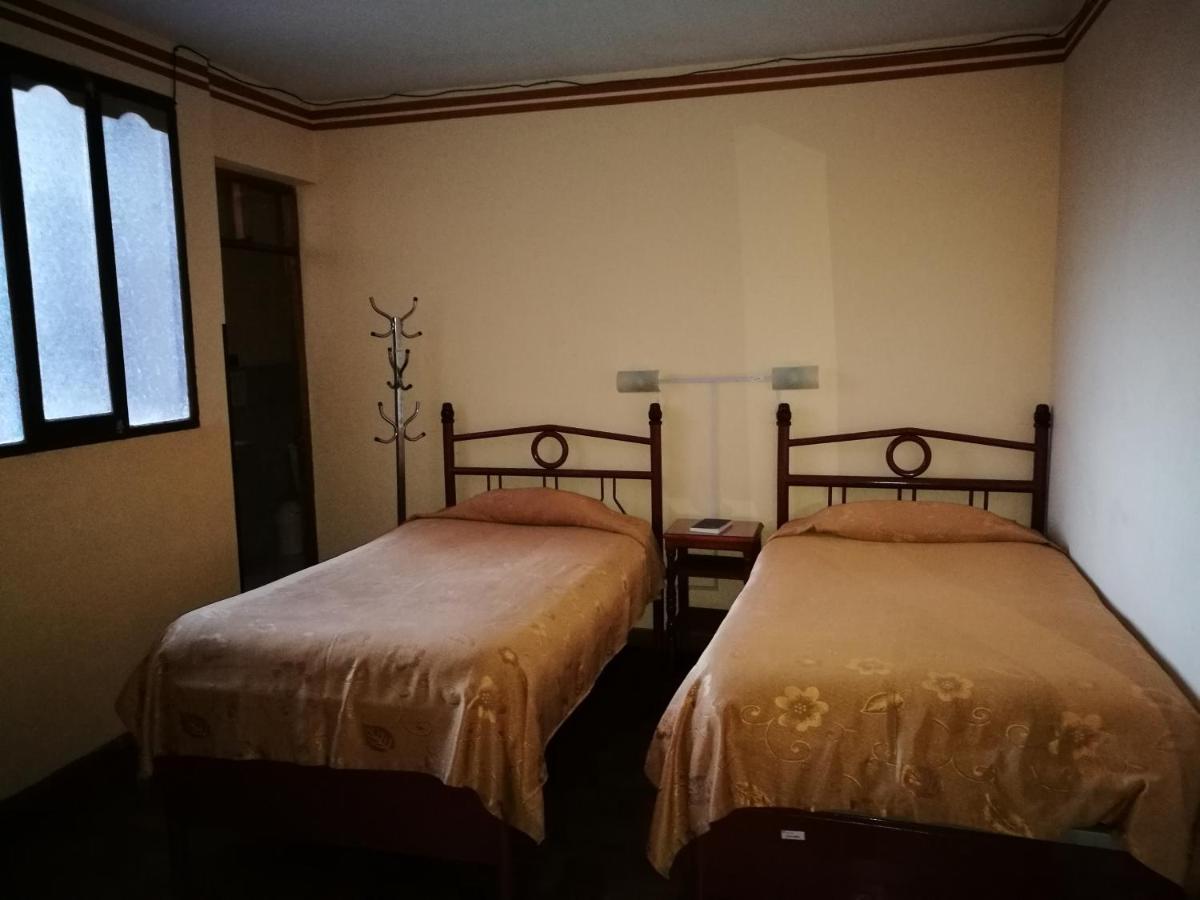 Julia Plaza Hotel Уюни Экстерьер фото